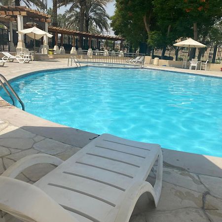 Spacious 4-Bedroom Villa, Children Friendly Dubaj Exteriér fotografie