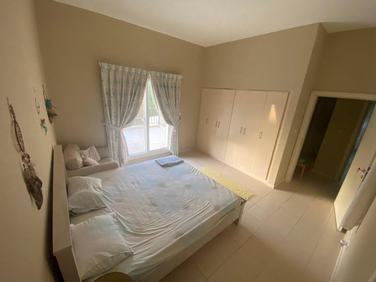 Spacious 4-Bedroom Villa, Children Friendly Dubaj Exteriér fotografie